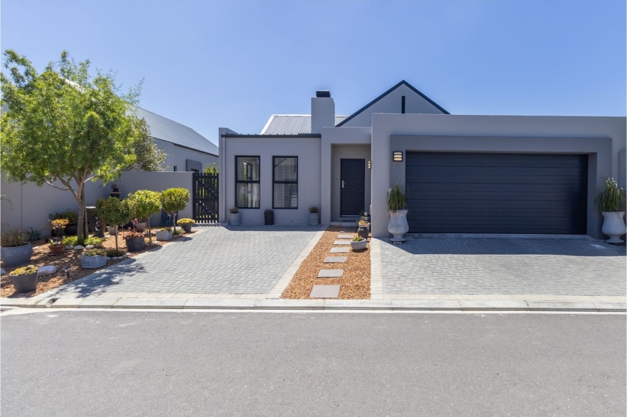 To Let 3 Bedroom Property for Rent in Aan de Wijnlanden Western Cape